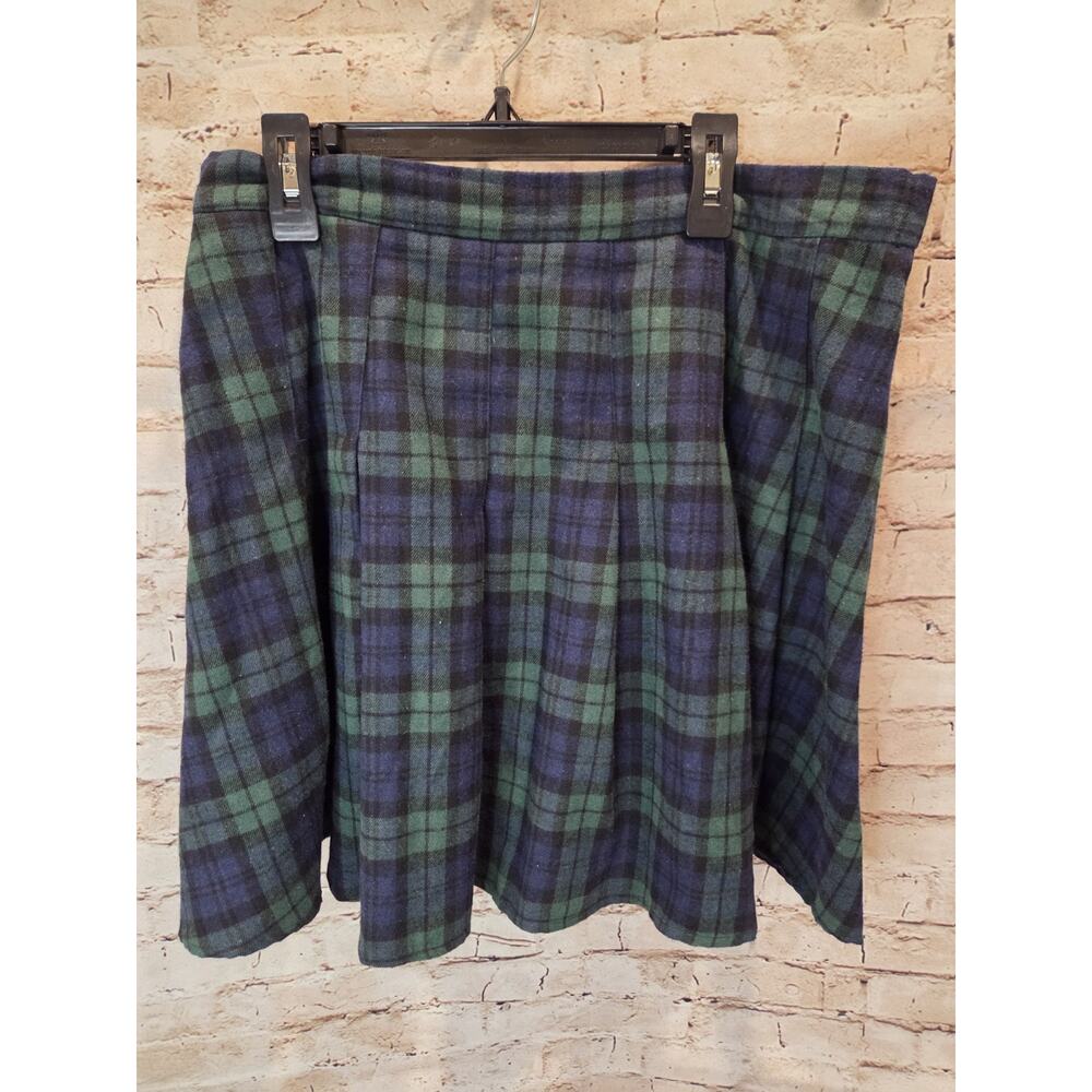 SHEIN Plaid Mini Skirt in Green and Navy